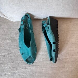 Arche -Women’s‎ tortoise Slingback Wedge
Sandals US8 France